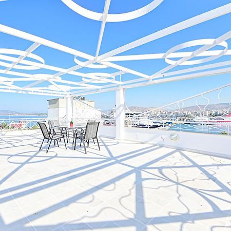 פיראוס Charming Apartment With A Sea View Terrace מראה חיצוני תמונה