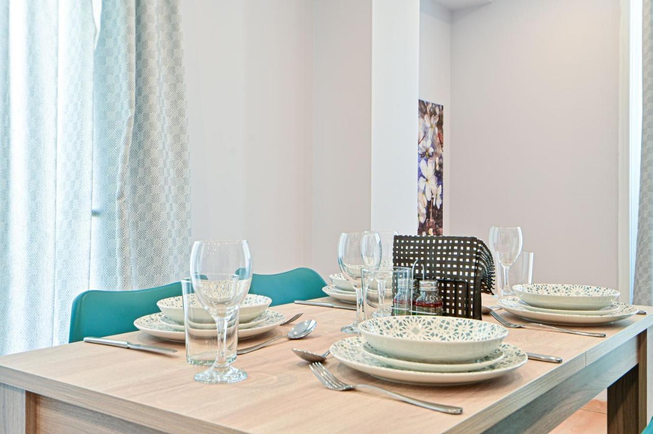 פיראוס Charming Apartment With A Sea View Terrace מראה חיצוני תמונה