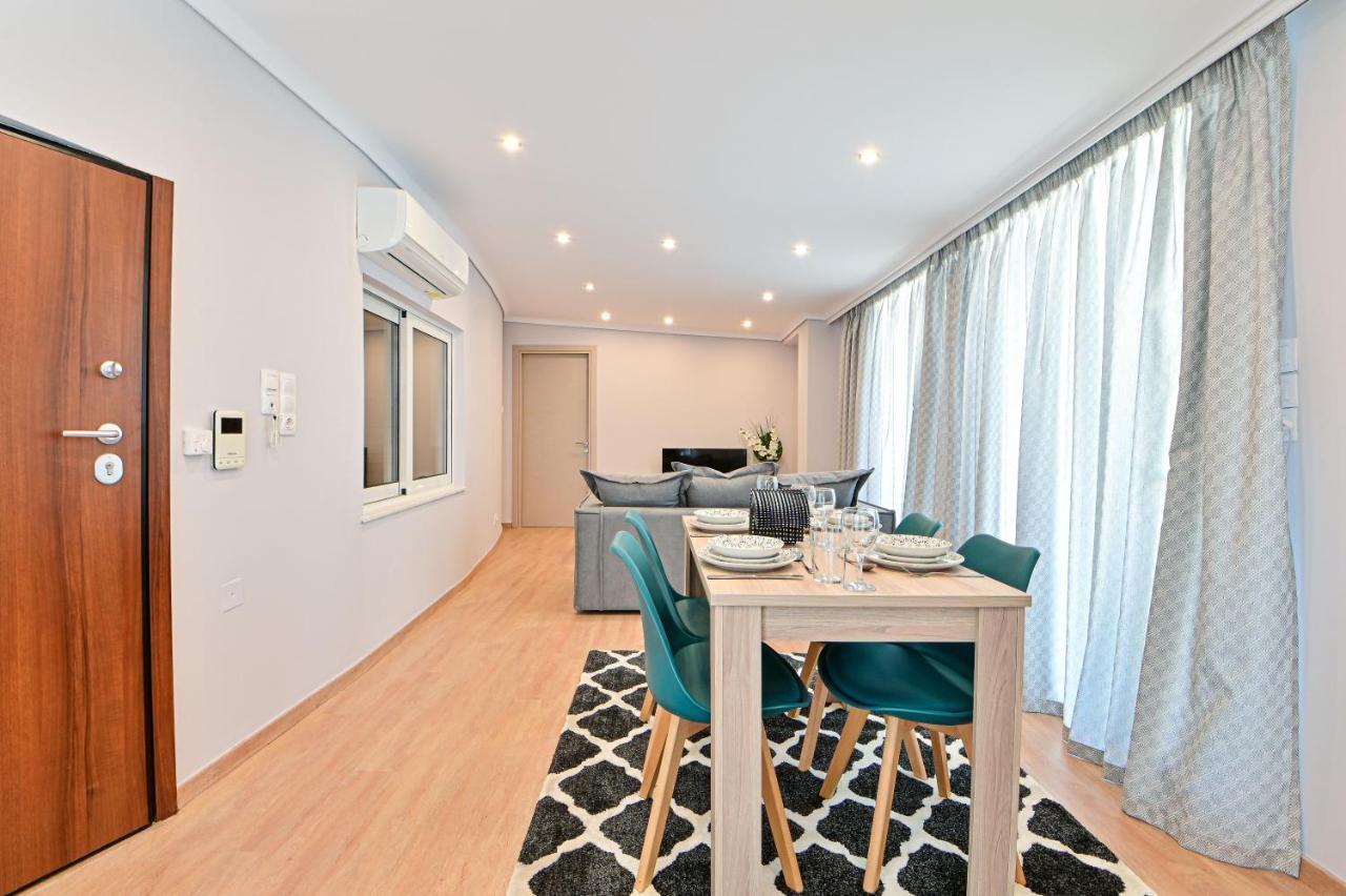 פיראוס Charming Apartment With A Sea View Terrace מראה חיצוני תמונה