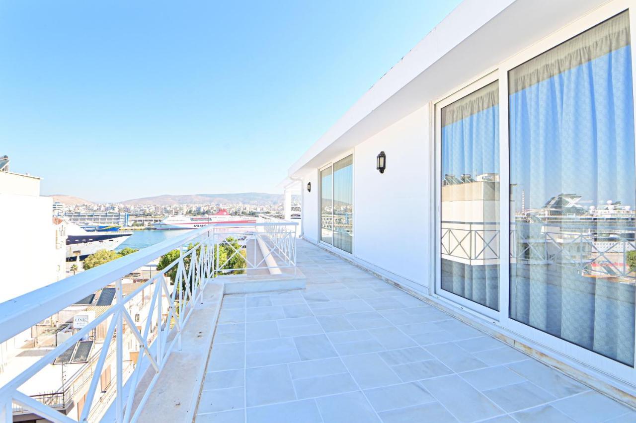 פיראוס Charming Apartment With A Sea View Terrace מראה חיצוני תמונה