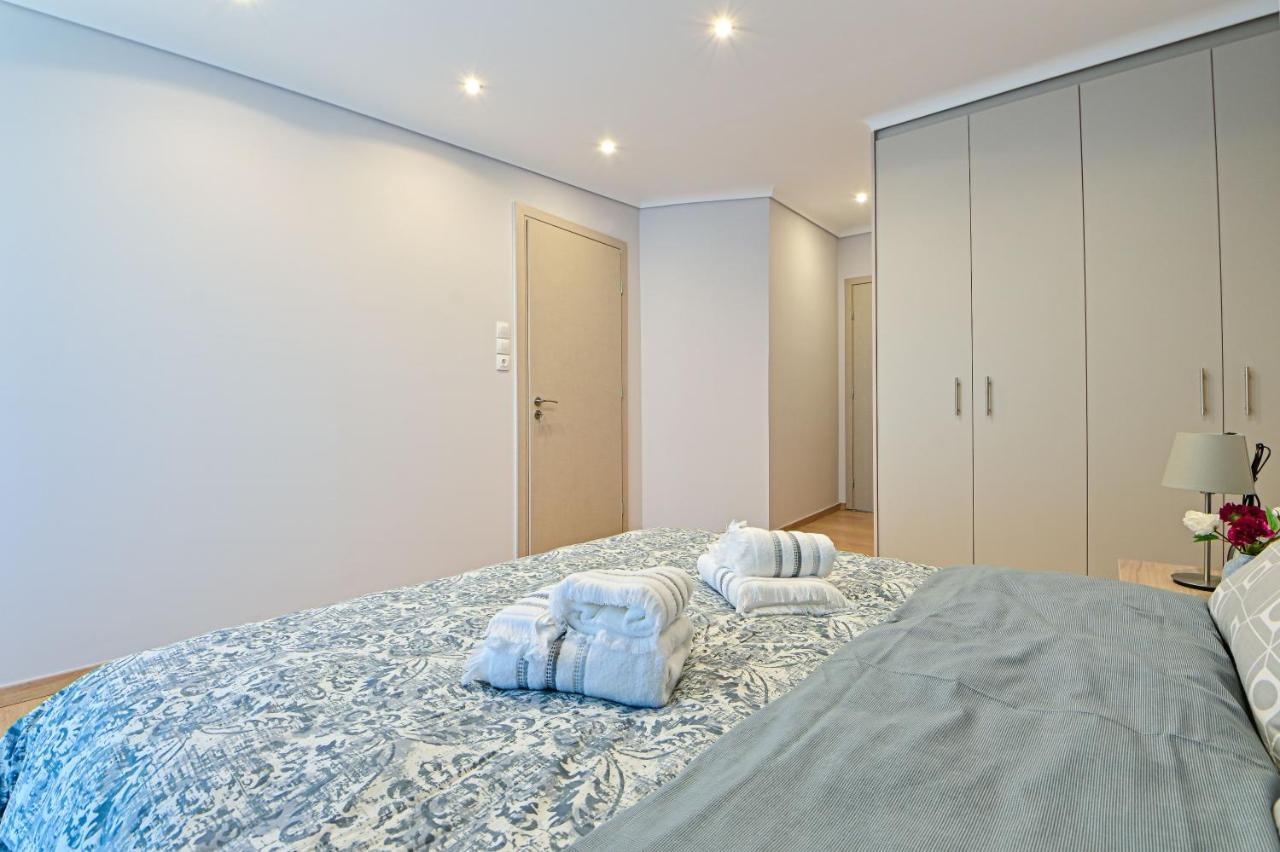 פיראוס Charming Apartment With A Sea View Terrace מראה חיצוני תמונה